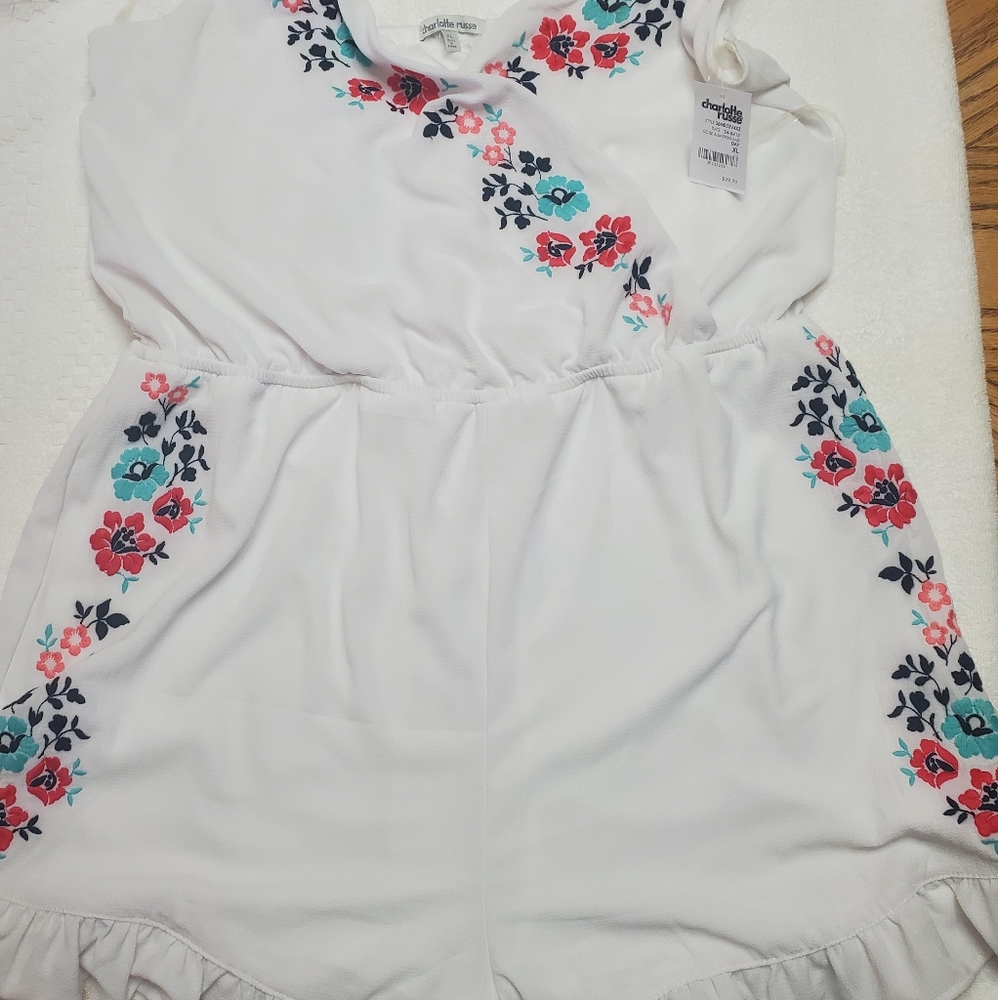 While and floral romper